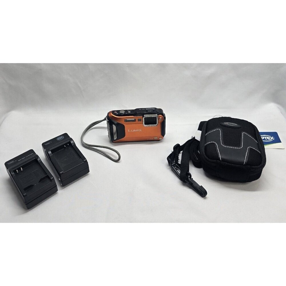 Panasonic Lumix DMC-TS5 16.1 MP Digital Camera Waterproof With 2 Chargers & Case - Picture 8 of 16